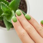 7 soluții naturale pentru unghii rezistente și sănătoase
