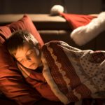 De ce transpiră copiii în somn?
